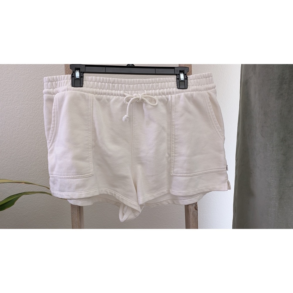 Free Assembly Fleece White Shorts, size XL